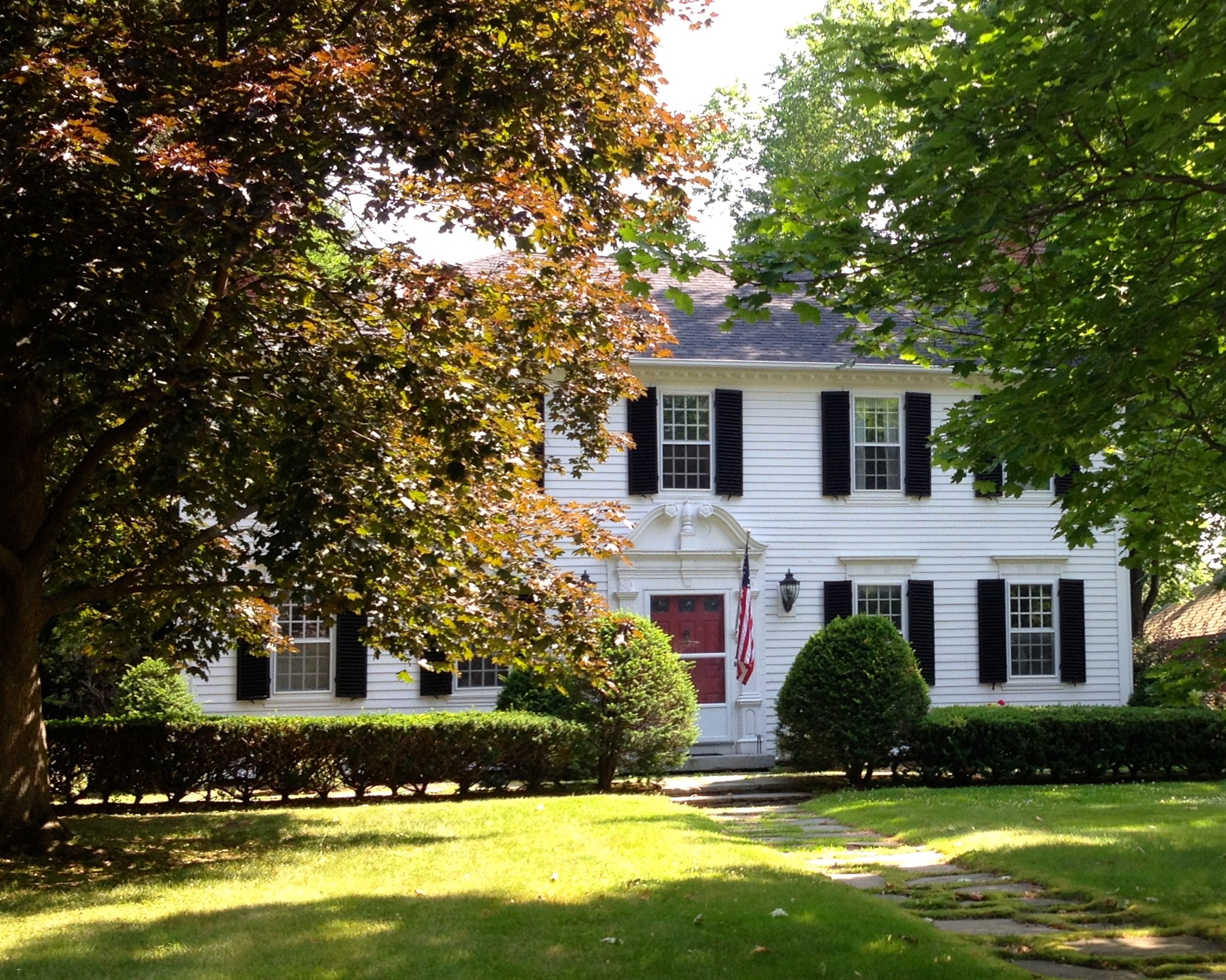 A 1920s Georgian Revival mansion in Wellesley
