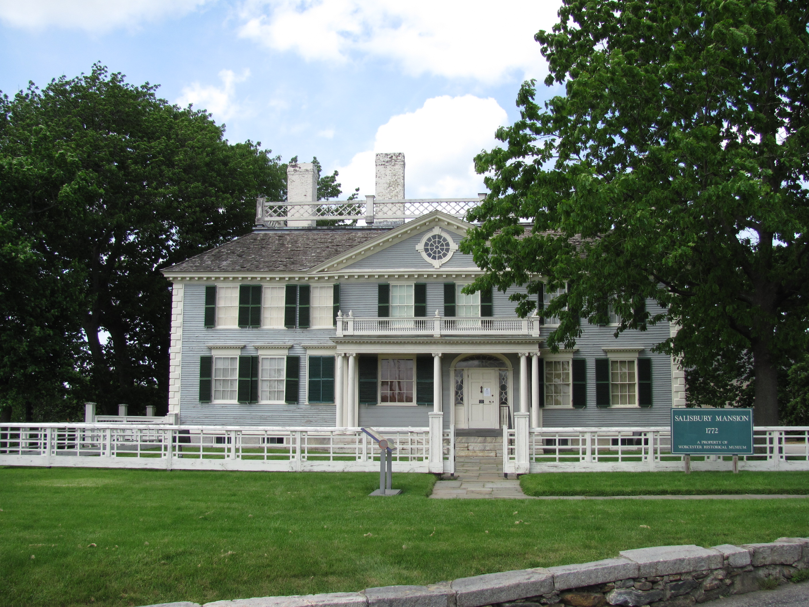 A Georgian merchant's house on Salem's Chestnut Street, c. 1760